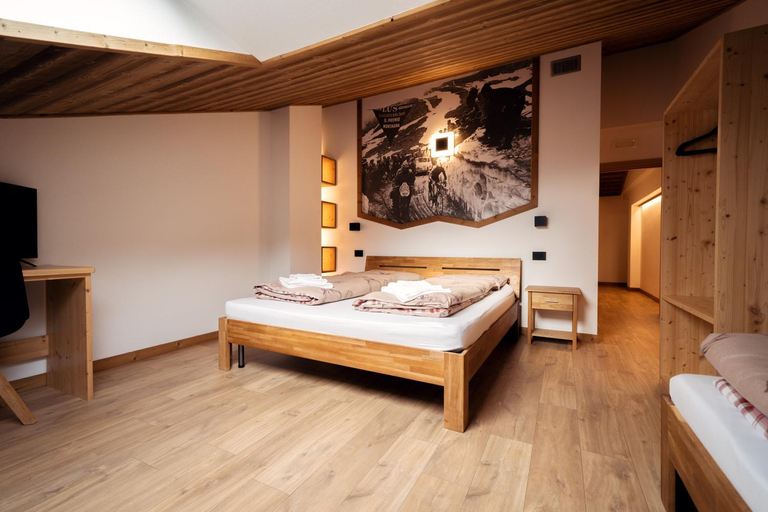 Bedroom 2, BASE531 Alpine Home 8 min da Tirano, Sondrio