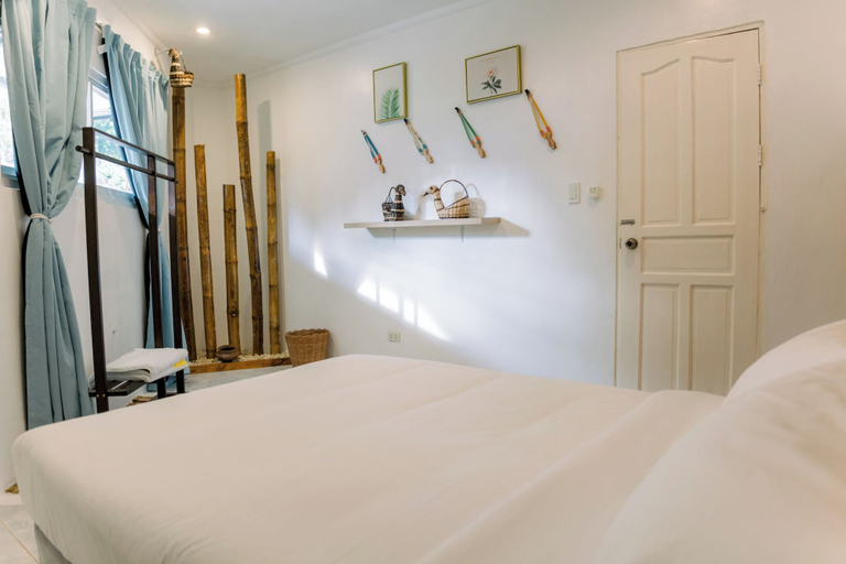 Bedroom 2, 8 Plus Beach Resort, Panglao