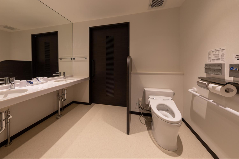 Bathroom 5, HOTEL BAYGULLS, Tajiri