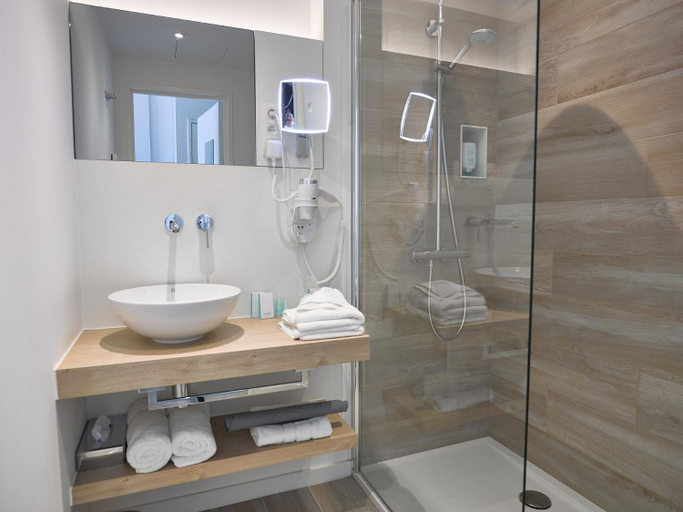 Bathroom 3, Hotel Restaurant De Kommel, Limburg