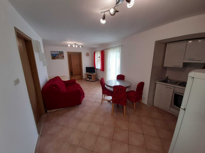 Others 3, Cozy Apartments With Private Balcony Vinisce, Marina