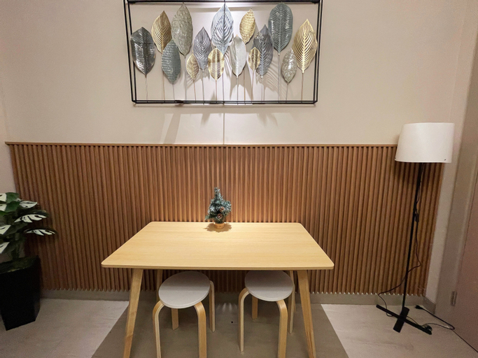 Dining Room 7