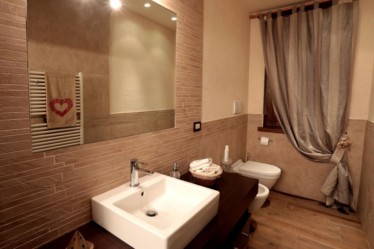 Bathroom 3, I Lari Castel Del Monte, Barletta-Andria-Trani