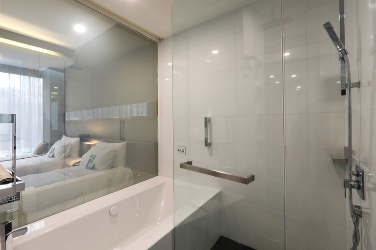 Bathroom 4, Quincy Hotel Singapore, Singapore