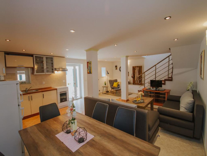 Others 4, Tranquil Getaway Villa Prapatnica With Pool and Garden, Seget