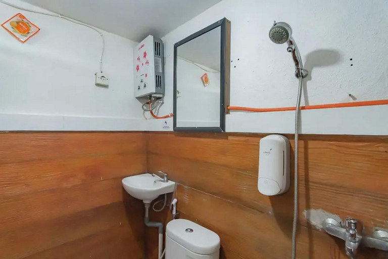 Bathroom 6