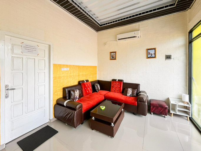 Public Area, Penginapan Dvn & Tmy 01 Mitra RedDoorz, Banyuasin