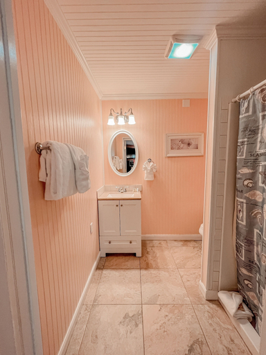 Bathroom 4, Sunset Cove Beach Resort, Monroe