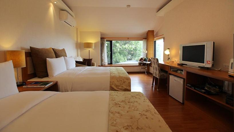 Bedroom 2, Crossing the Rainbow Bridge Bed & Breakfast, Hualien
