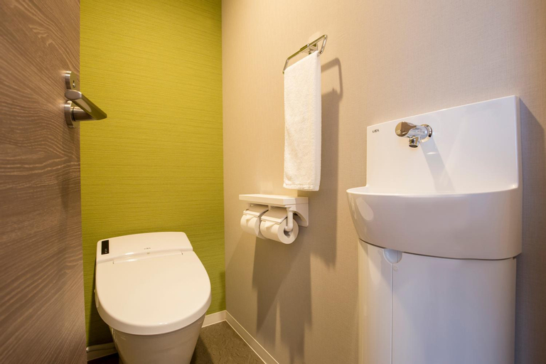 Bathroom 11