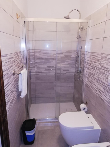 Bathroom 3, AlPalazzoLionMorosini, Venezia