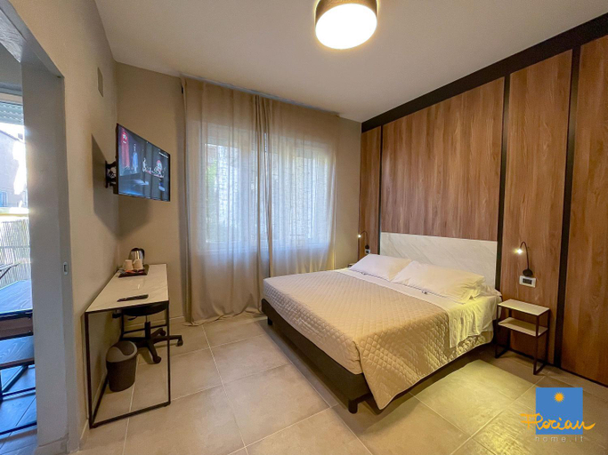 Others 4, Florian Home, Pescara