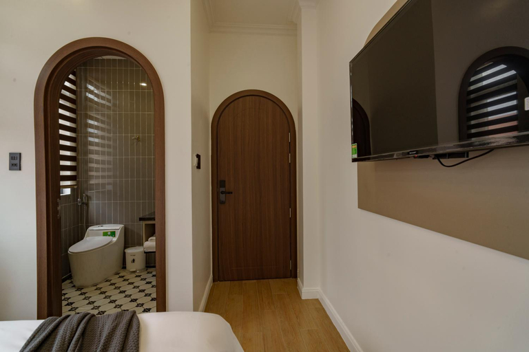 Bedroom 6