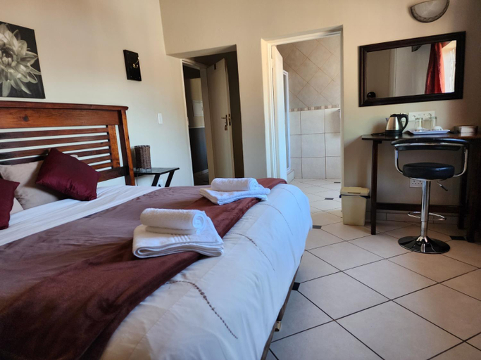 Others 3, SOUTHY INN BY THE LAKE, Ekurhuleni