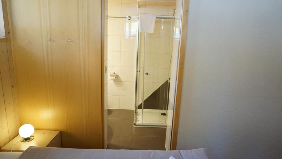 Bedroom 2, Ufem Egg Ferienwohnungen, Oberhasli