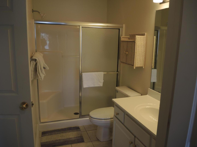 Bathroom 3, Pool View Unit 1509 at Brunswick Plantation feature 27 hole Golf Course Onsite, Brunswick