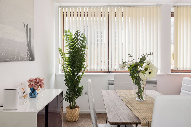 Others 4, Penthouse With Views Across London, London