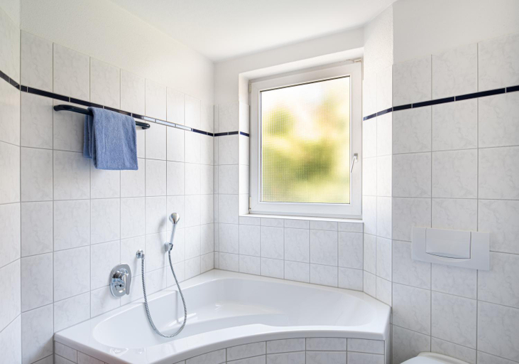 Bathroom 2, Garni-Hotel Sailer & Hotel Sailer´s Villa, Rottweil