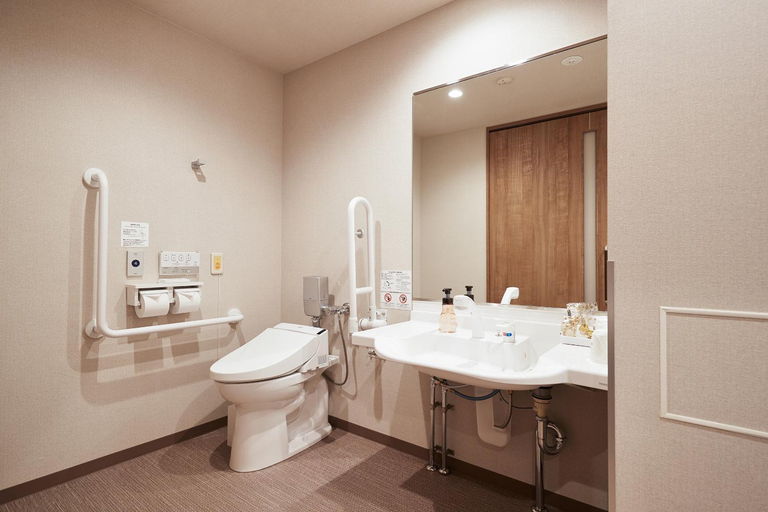 Bathroom 3, ys inn naha orokuekimae, Naha