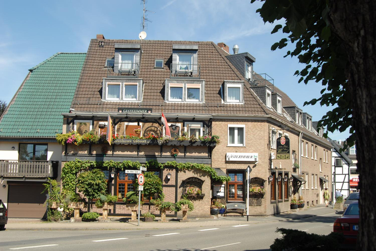Others 3, Haus Wessel, Köln