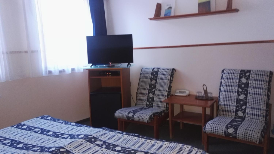 Bedroom, Hotel Tokert, Miskolci
