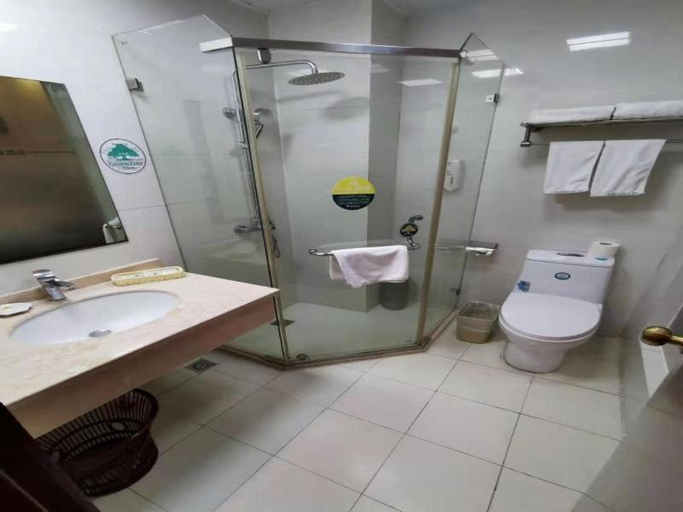 Bathroom 4, Greentree Inn Jiangsu Suzhou Kunshan Development Zone Penglang Xinxing Road Express Hotel  , Suzhou