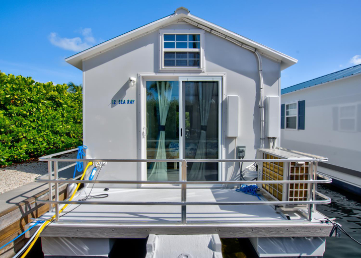 Exterior & Views 1, Coconut Cay Marina & RV Park, Monroe