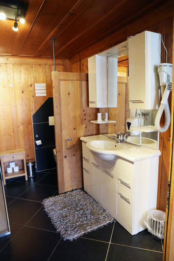 Bathroom 3