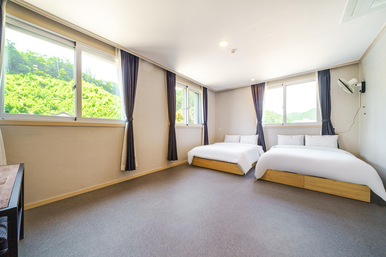 Bedroom 2, Gapyeong Hotel, Gapyeong