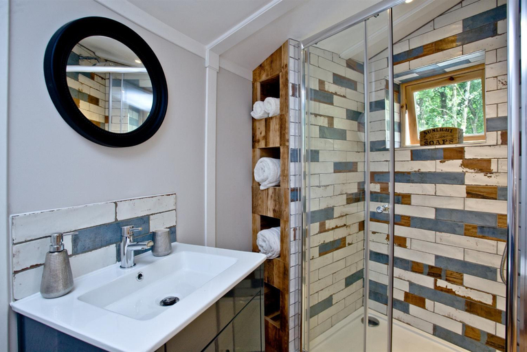 Bathroom 3, East Thorne - Cornwall, Cornwall