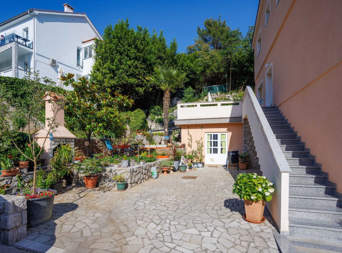 Exterior & Views 2, Beachfront Cozy Krk Apartment With Balcony, Krk