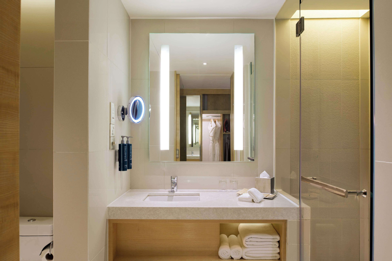 Bathroom 9