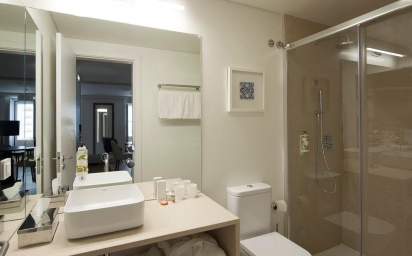 Shower 4, Altis Prata Hotel, Lisbon