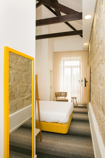 Others 2, BO - Alvares Cabral GuestHouse, Porto