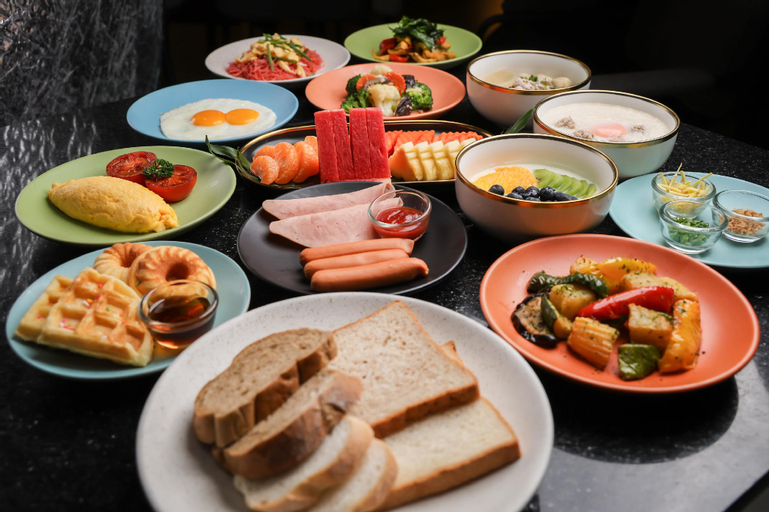 Food & Drinks 18