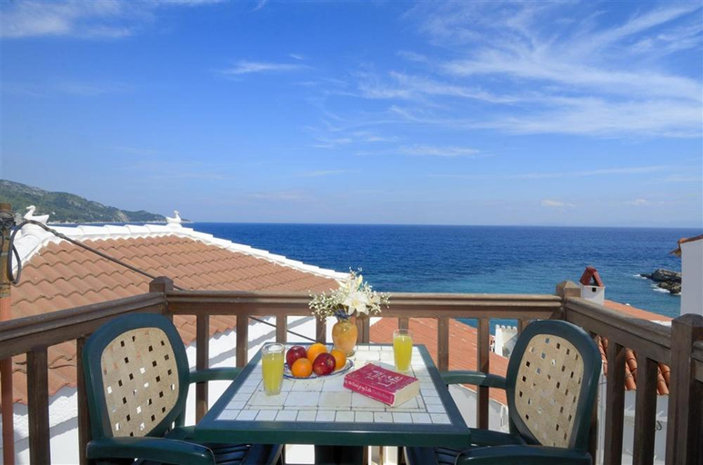 3, Achinos Apartments, North Aegean