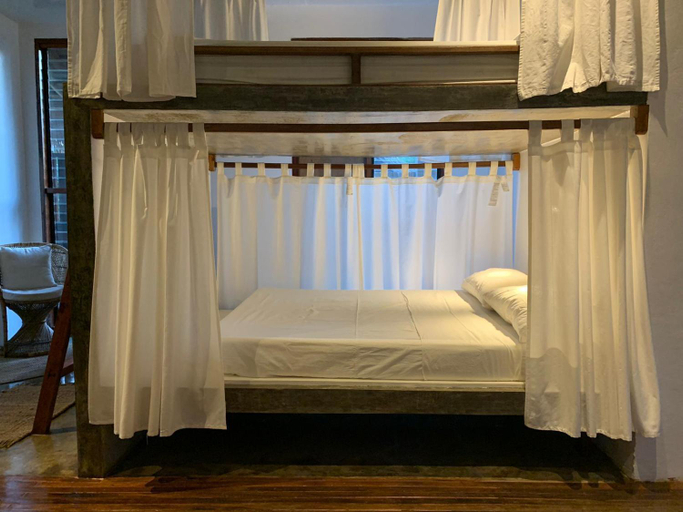4, Kaha Island Stay, Santa Monica