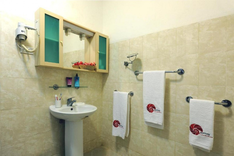 Bathroom 3, Nautilus Aparthotel