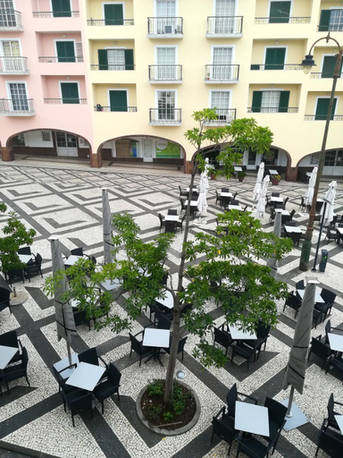 Charming studio in Funchal 20 m² with sunny terrace, Funchal
