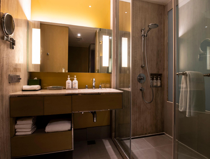 Bathroom 7