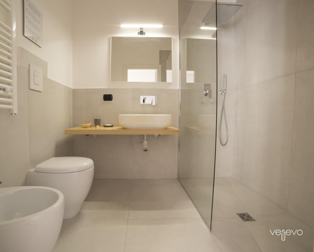 Others 4, Vesevo Rooms, Napoli