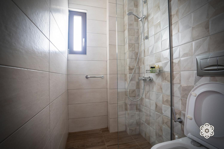 Bathroom 4, Aktaion, Epirus