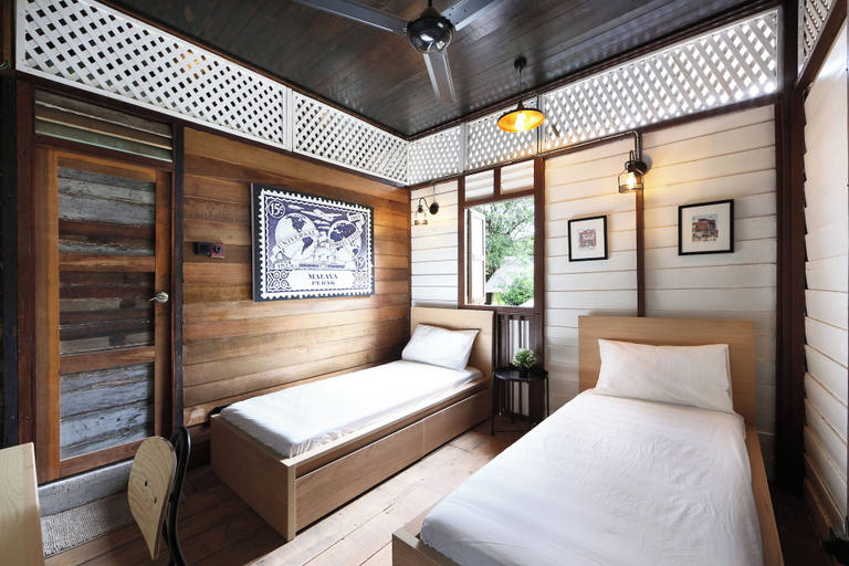Bedroom 3, Bagas Zakariah Orchard Lodge, Kampar