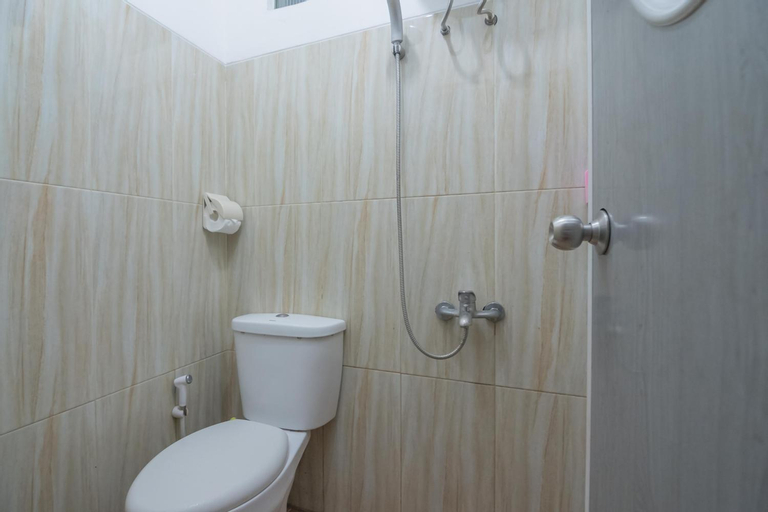 Bathroom 8