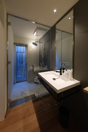 Bedroom 4, Kamome Jyuku, Takamatsu