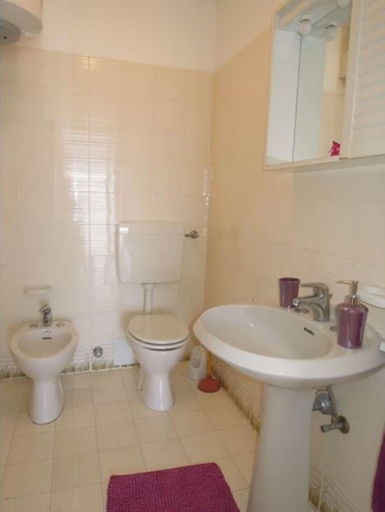Bathroom, Cozy Apartment for four people next to the beach - By Beahost Rentals, Venezia