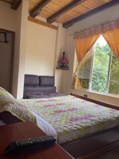 Bedroom 3, Casa Cultural Mindo, San Miguel de los Bancos