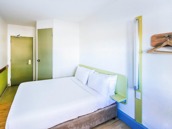 Bedroom 12