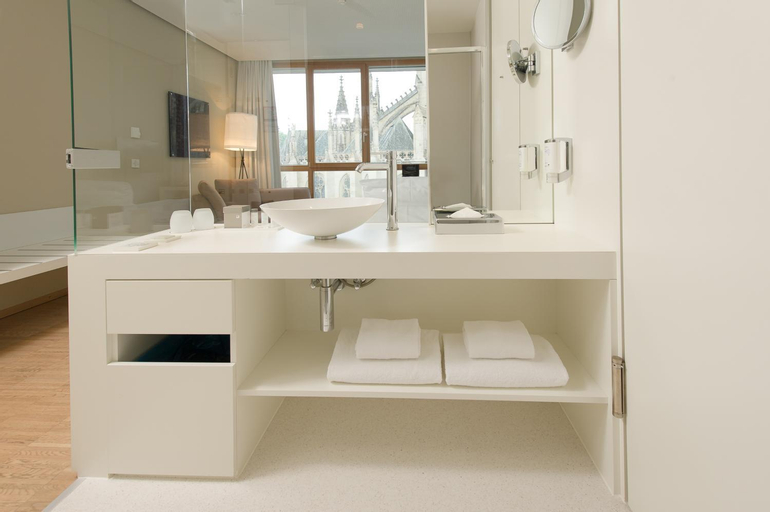 Bedroom 4, Hotel Am Domplatz - Adult Only, Linz