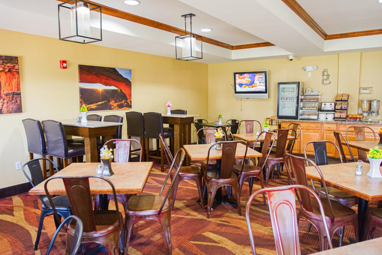 Food & Drinks 4, First Choice Inns, Grand